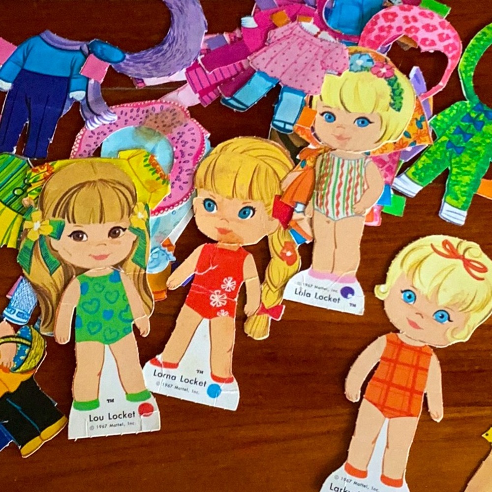 Vintage 1967 Mattel Lucky Locket Paper Dolls & Clothing